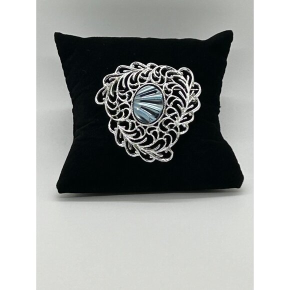 Vintage Sarah Coventry Silver-Tone Brooch With Blue Acrylic Center Filigree Desi - Picture 1 of 9